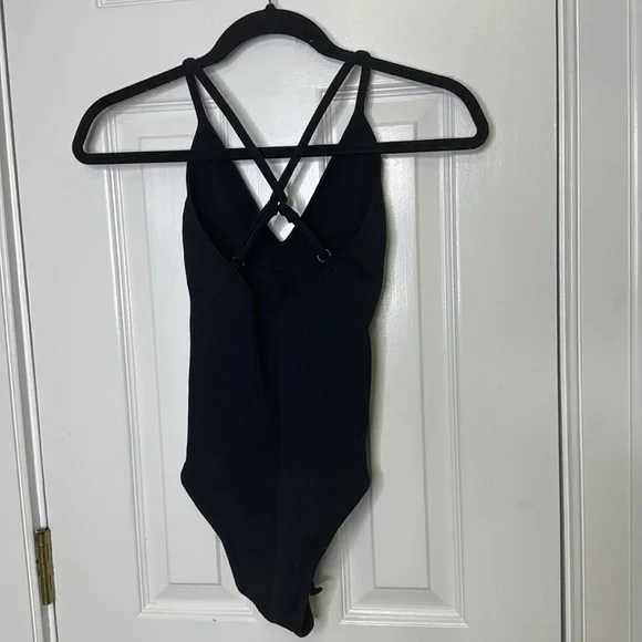Black Plunging V-Neck Bodysuit with Strappy Back NWOT - Picture 5 of 6